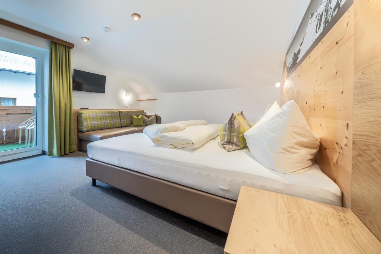 Garni Oetztal Rooms & Aparts سولدن المظهر الخارجي الصورة