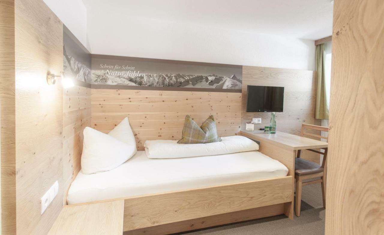 Garni Oetztal Rooms & Aparts سولدن المظهر الخارجي الصورة
